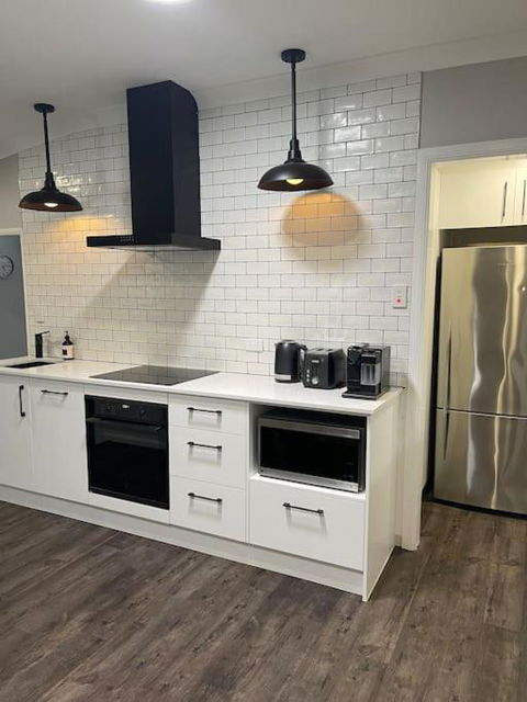 Private, Modern 2 Bedroom Apartment Thornlands - Redcliffe Tourism 1