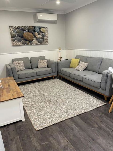 Private, Modern 2 Bedroom Apartment Thornlands - Redcliffe Tourism 2