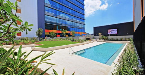 Private Bedroom & Bathroom In Shared Inner Brisbane Apartment - Redcliffe Tourism 1