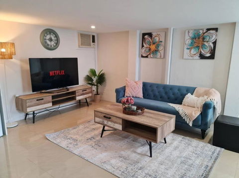 Private & Cosy Two Storey Guest House - Redcliffe Tourism 0