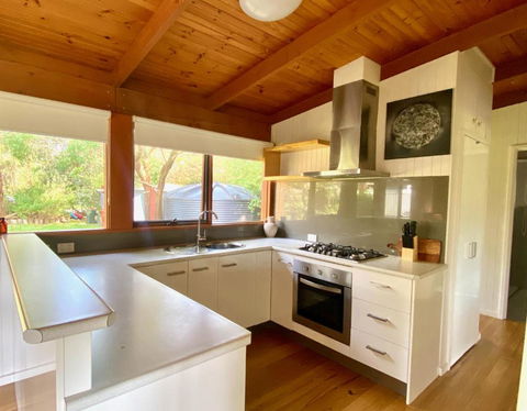 Prom Coast Oasis - Sandy Point - Redcliffe Tourism 1