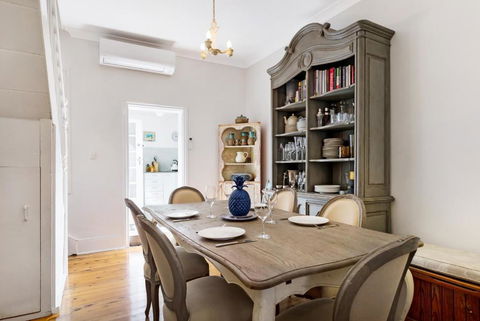 Pyrmont Self-Contained Terrace House (64 BUL) - Redcliffe Tourism 0