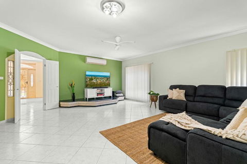 Qarah, Jervis Bay - Redcliffe Tourism 1