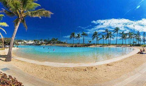 QCWA Cheerful Cottage - Airlie Beach - Redcliffe Tourism 3
