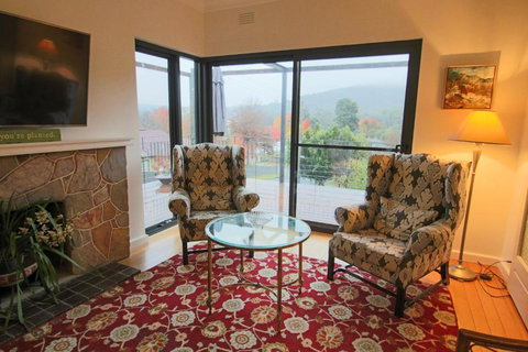 Queen On Randle - Redcliffe Tourism 1