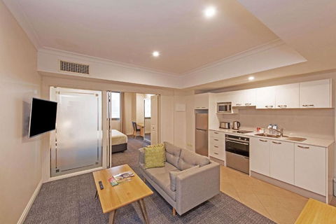 Quality Apartments Adelaide Central - Redcliffe Tourism 0