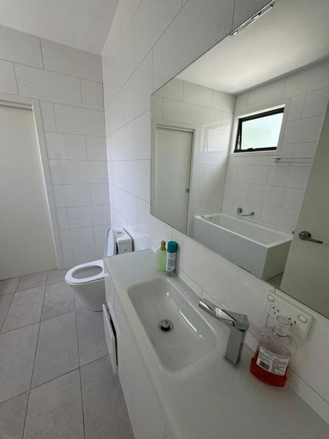 Quiet And Cozy Corner - Redcliffe Tourism 3