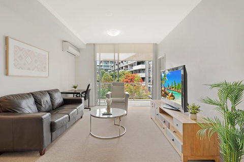 Quiet And Cozy Retreat At Rhodes - Redcliffe Tourism 0
