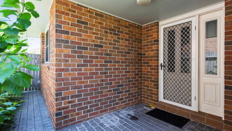 Quiet And Private Duplex - Redcliffe Tourism 1
