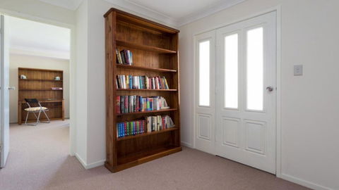 Quiet And Private Duplex - Redcliffe Tourism 2