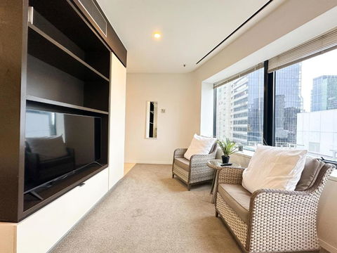 QV Central Oasis Contemporary City Getaway - Redcliffe Tourism 3