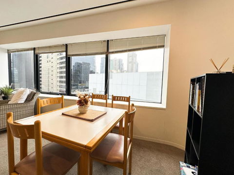 QV Central Oasis Contemporary City Getaway - Redcliffe Tourism 1