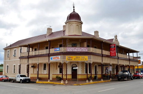 Railway Hotel Motel Peterborough - Redcliffe Tourism 0