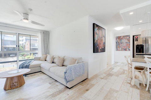 Rainbow Bay - 2BR Haven - Redcliffe Tourism 3