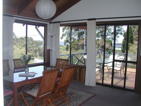 Rainbow House - Redcliffe Tourism 1