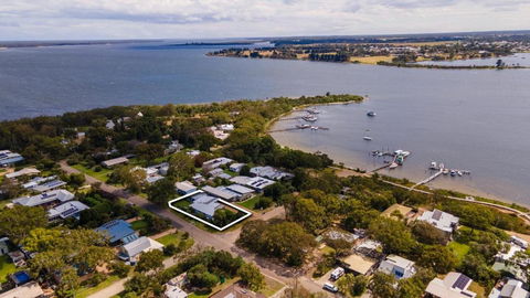 Raymond Island Retreat - Redcliffe Tourism 1