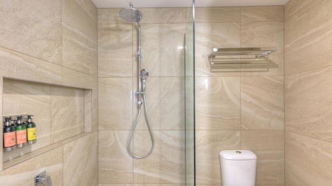 Atherton Apartments - Redcliffe Tourism 2