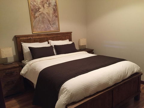 Atina Rocks Country Homestead - Redcliffe Tourism 3