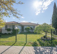 Autumn St - Trendy East Orange - Near CBD - Redcliffe Tourism