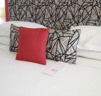 Avaleen Lodge Motor Inn - Redcliffe Tourism