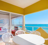 Avalon 4 - right across the road from convent beach - uninterrupted views - Redcliffe Tourism