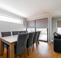Averys Retreat - Redcliffe Tourism