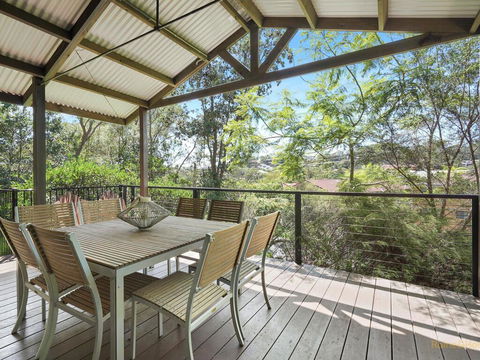 Avoca Beach Living - 84 Avoca Drive, Avoca Beach - Redcliffe Tourism 0