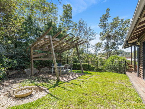 Avoca Beach Living - 84 Avoca Drive, Avoca Beach - Redcliffe Tourism 2