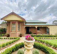 Avoca House - Circa 1900 Gorgeous Federation Home - Redcliffe Tourism
