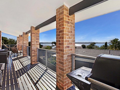 Away @ Nelson Bay, 29 Wollomi Ave - Incredible Water Views, Pet Friendly, WIFI & Aircon - Redcliffe Tourism 0