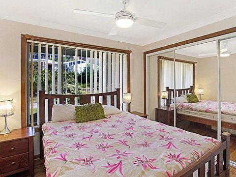 Away @ Nelson Bay, 29 Wollomi Ave - Incredible Water Views, Pet Friendly, WIFI & Aircon - Redcliffe Tourism 2
