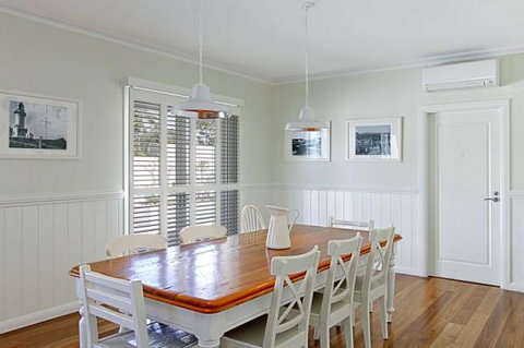 Away On Belongil Fields - Redcliffe Tourism 3