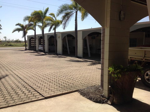 Ayr Max Motel - Redcliffe Tourism 1