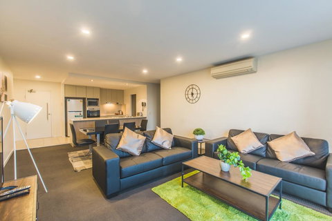 Azzura Greens Resort - Redcliffe Tourism 1