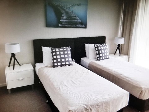 Azzura Greens Resort - Redcliffe Tourism 0