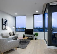  Green-hoodStunning 2 bedrooms Aptparkville - Redcliffe Tourism