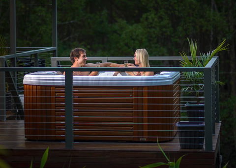 Babbling Brook Retreat - Redcliffe Tourism 3