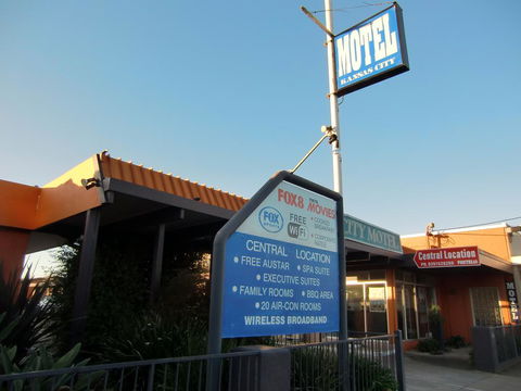 Bairnsdale Kansas City Motel - Redcliffe Tourism 1