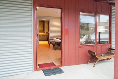 Bairnsdale Motel - Redcliffe Tourism 3