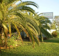 Banjos Overnight And Holiday Units - Redcliffe Tourism