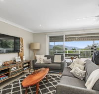 Barefoot Top Floor 32 Skyline Crescent Crescent Head - Redcliffe Tourism