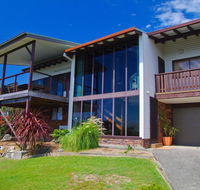 Barrels Beach House 28 Dulconghi Street - Redcliffe Tourism