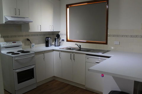 Batehaven Hideaway - Redcliffe Tourism 2