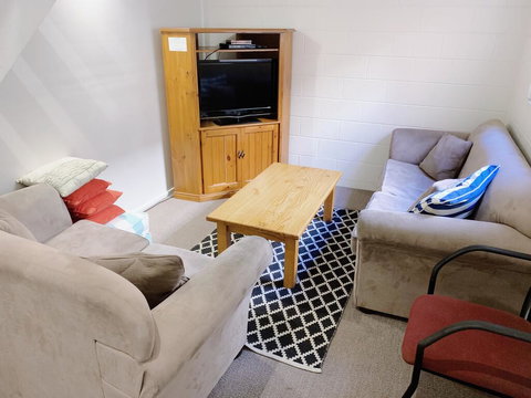 Bayplay Cottage And Portsea Apartments - Redcliffe Tourism 2