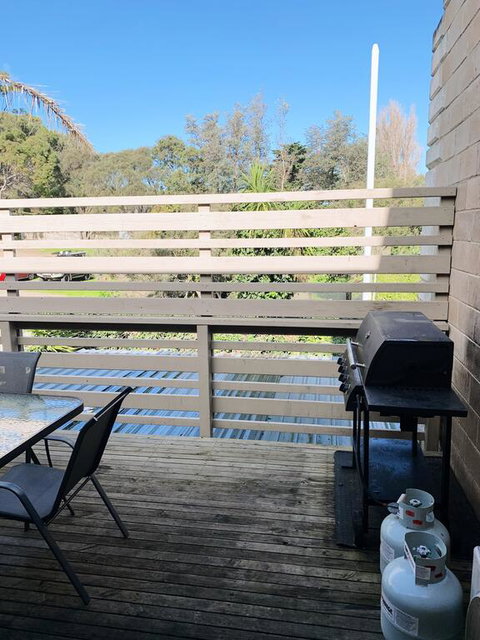 Bayplay Cottage And Portsea Apartments - Redcliffe Tourism 3