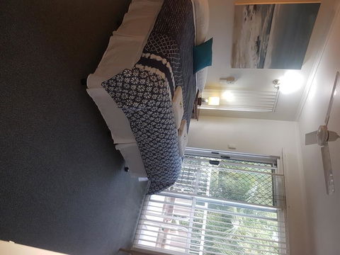 Bayshores Holiday Apartments - Redcliffe Tourism 3