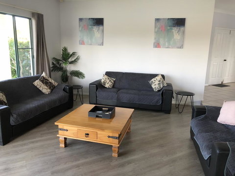 Bayz Maroochy Waters - Redcliffe Tourism 2