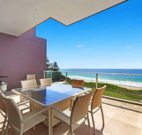 Beach and Ocean Front Penthouse with Wifi and Parking - Redcliffe Tourism