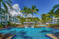 Beach Club Ap't with Private Access to lagoon Pool