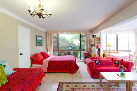 Beach Haven Studio - Redcliffe Tourism 0